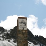 На перевале Col D'Izoard лежит снег